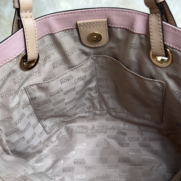 Pink Michael Kors Jet Set Tote bag! - Picture 8 of 13